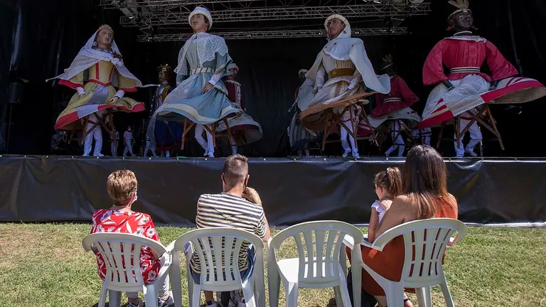 Imagen del espectáculo 'Baile de gigantes'. AYUNTAMIENTO DE PAMPLONA