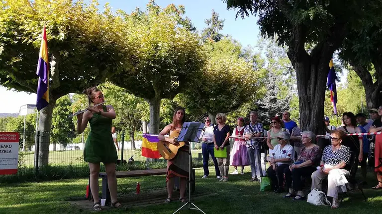 Homenaje a los fusilados en Valcaldera en el solar de la antigua cárcel de Pamplona, celebrado en 2019. EUROPA PRESS