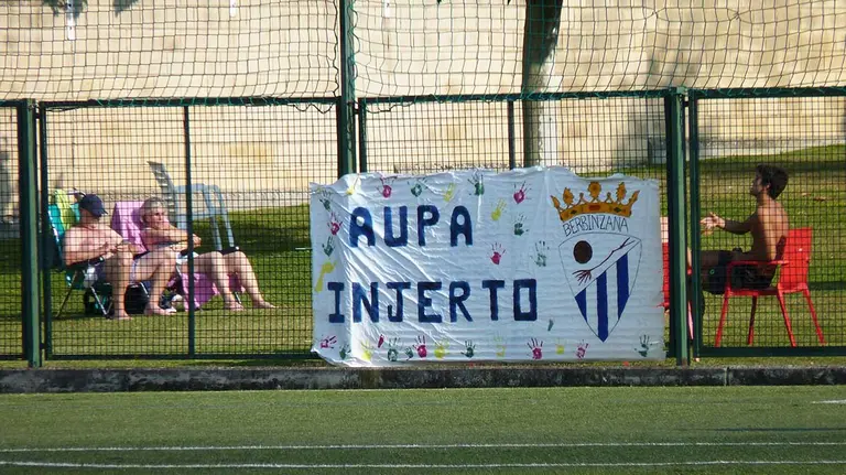 Jugadores y afición del Injerto celebran la victoria