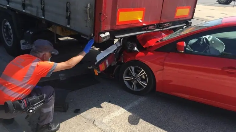 Accidente de tráfico que ha tenido lugar en Milagro. POLICÍA FORAL