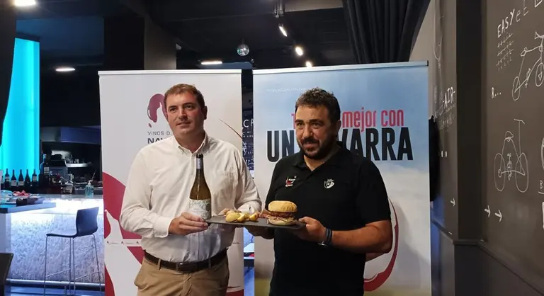 Imagen de la presentación de la ruta Vino&Burguer. D.O. NAVARRA