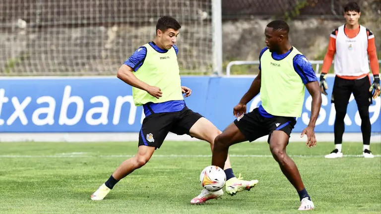 Jon Karrikaburu ya se entrena con el primer equipo donostiarra. Real Sociedad.