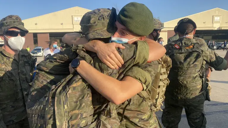 Militares españoles llegando a la base de Torrejón tras la evacuación en Afganistán. MINISTERIO DE DEFENSA