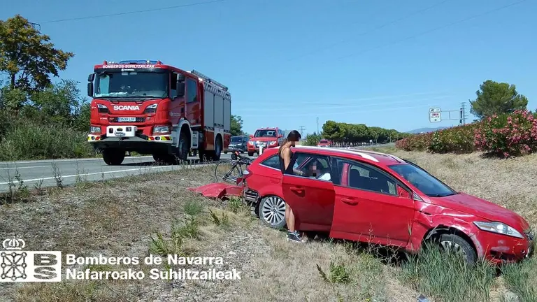 Salida de vía en Tafalla. BOMBEROS DE NAVARRA