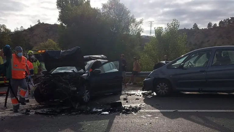 Doce heridos en un accidente múltiple en Sabiñánigo. BOMBEROS DE LA DPH