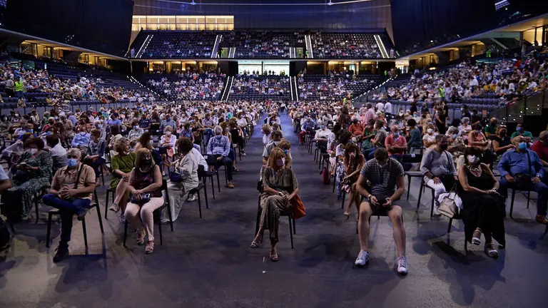 Concierto de Perales en el Navarra Arena. MIGUEL OSÉS