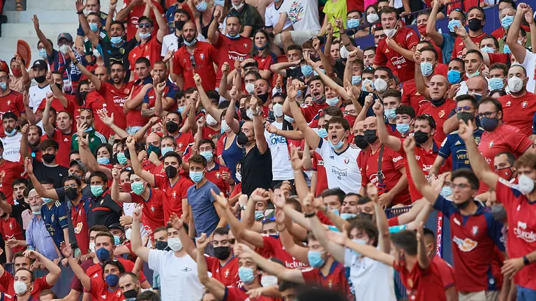 Partido entre Osasuna y Valencia correspondiente a la jornada número 4 disputado en el estadio de El Sadar de Pamplona. MIGUEL OSÉS