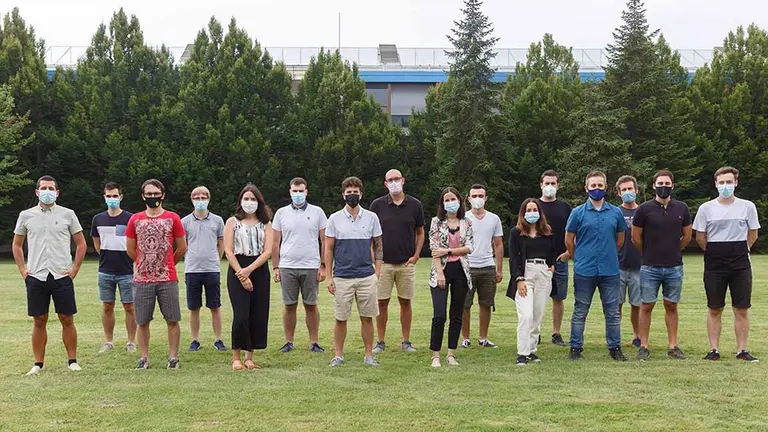 Foto de grupo de los miembros de la empresa Anteral - UPNA