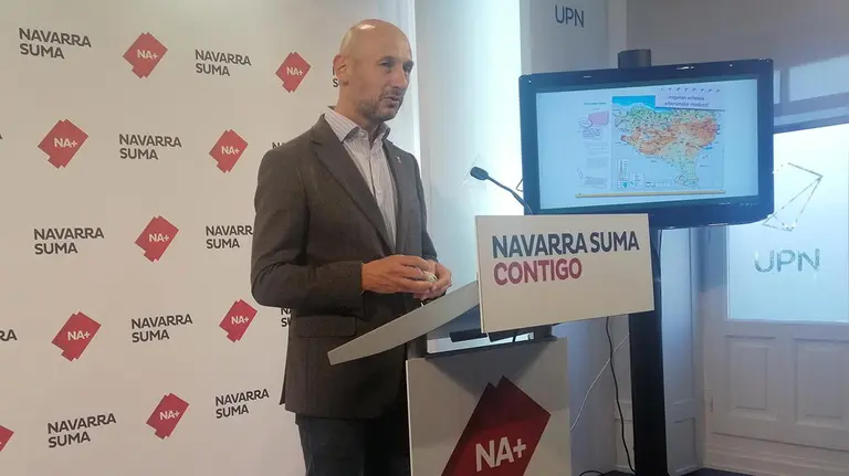 El parlamentario de Navarra Suma I&ntilde;aki Iriarte denuncia la inclusi&oacute;n de Navarra en Euskal Herria en libros de texto del modelo D. EUROPA PRESS