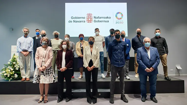 La presidenta del Gobierno de Navarra, María Chivite, y la consejera de Cultura y Deporte, Rebeca Esnaola, reciben a los y las deportistas navarras participantes tanto en los Juegos Olímpicos como en los Juegos Paralímpicos de Tokio 2020. MIGUEL OSÉS