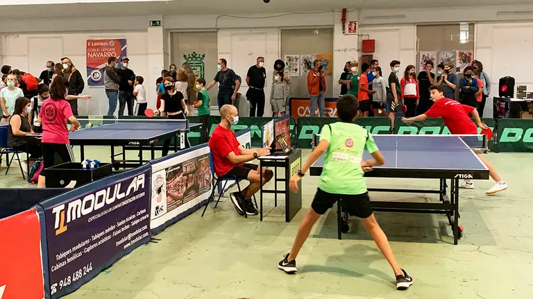 12 horas de Tenis de Mesa en la antigua estaci&oacute;n de autobuses de Pamplona. Navarra.com