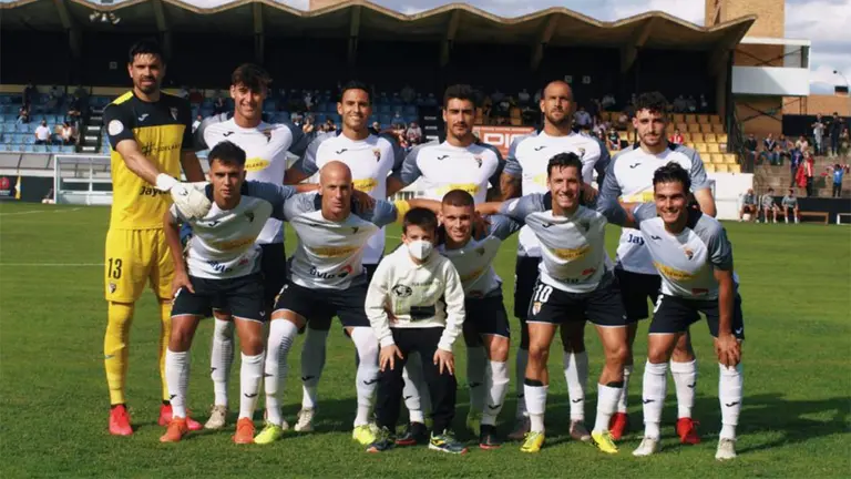 Equipo titular del Tudelano ante el Zamora. Foto Silvia prensa CD Tudelano.