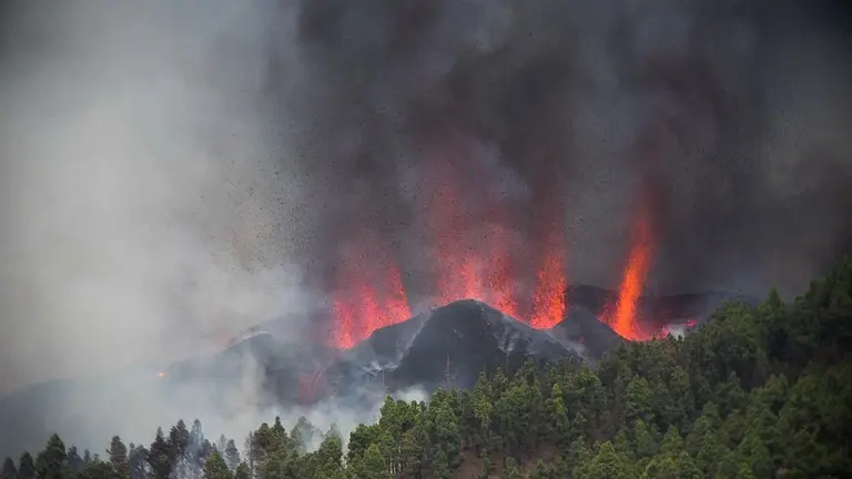 Volcanes en Cumbre Vieja, La Palma. EFE