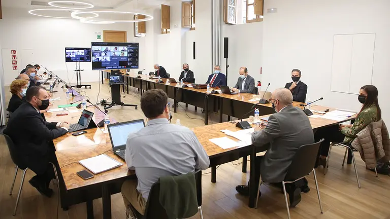 Un momento de la primera reunión del Consejo Asesor en I+D+i de Navarra. GOBIERNO DE NAVARRA