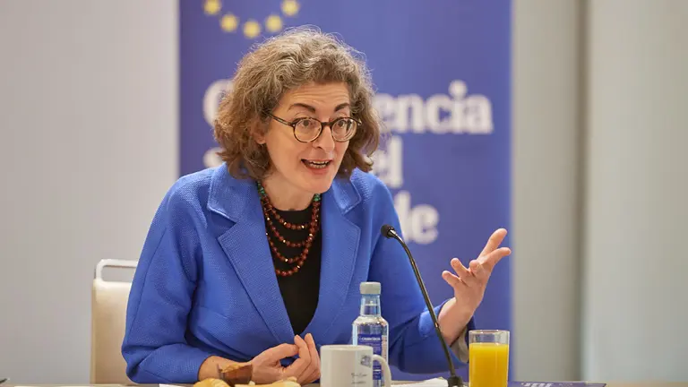 la eurodiputada de Ciudadanos Maite Pagazaurtundúa, que se encuentra en ruta para dar a conocer la Conferencia sobre el Futuro de Europa, ofrece un desayuno de prensa junto al coordinador de Cs Navarra, Carlos Pérez-Nievas, y el cofundador de la Asociación Cultural Pompaelo, Pablo Camba. MIGUEL OSÉS