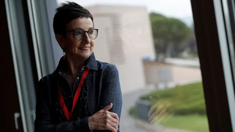 La cocinera catalana Carme Ruscalleda, la única mujer del mundo que ha logrado siete estrellas de la Guía Michelín, durante la entrevista concedida a Efe este miércoles en Pamplona donde participa como una de las ponentes de las jornadas 'Navarra GastroSummit'. EFE/ Villar López