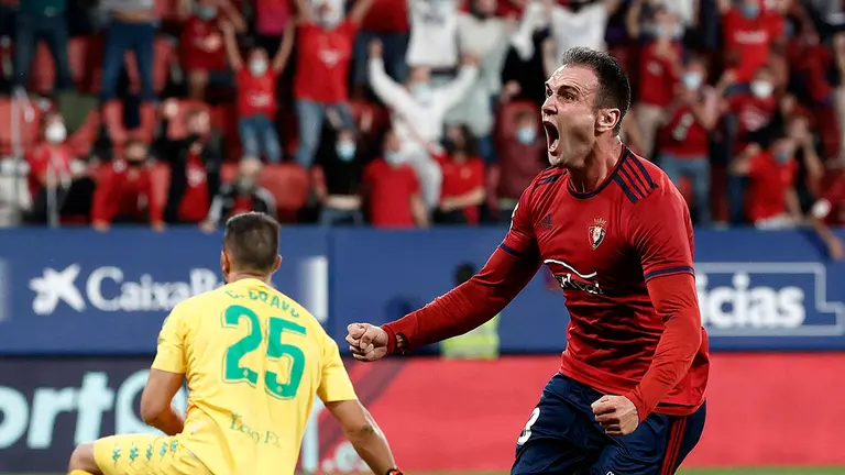 Partido entre Osasuna y Betis correspondiente a la jornada número 6 de la Liga disputado en el estadio de El Sadar de Pamplona. OSASUNA
