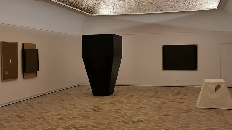 La muestra del artista vasco Álvaro Matxinbarrena. AYUNTAMIENTO DE LA PAMPLONA