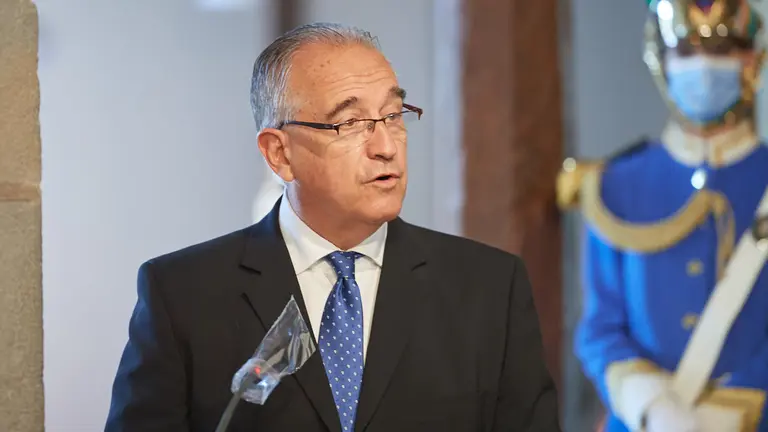 Homenaje a los agentes de Policía Municipal de Pamplona jubilados durante los dos últimos años. Intervendrán el alcalde de Pamplona, Enrique Maya, y el jefe de la Policía Municipal de Pamplona, Javier Goya. MIGUEL OSÉS