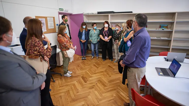 La comisión de Asuntos Ciudadanos del Ayuntamiento visita la Casa de las Mujeres y los nuevos espacios habilitados para actividades del programa COworkids. MIGUEL OSÉS