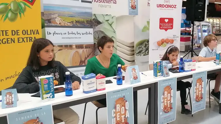 El jurado del premio TxikiCroquet de la IV Semana de la Croqueta. CEDIDA