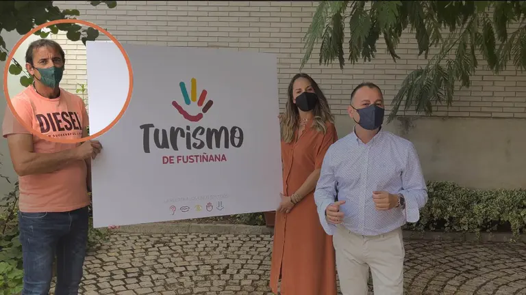 El concejal socialista, Félix Floristán, durante la presentación de la campaña de Turismo del Ayuntamiento de Fustiñana. NAVARRACOM