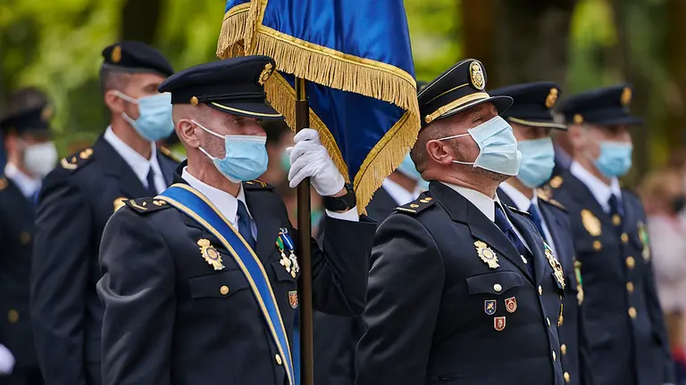 Acto organizado con motivo del Día de la Policía Nacional en el parque de Antoniutti de Pamplona. PABLO LASAOSA