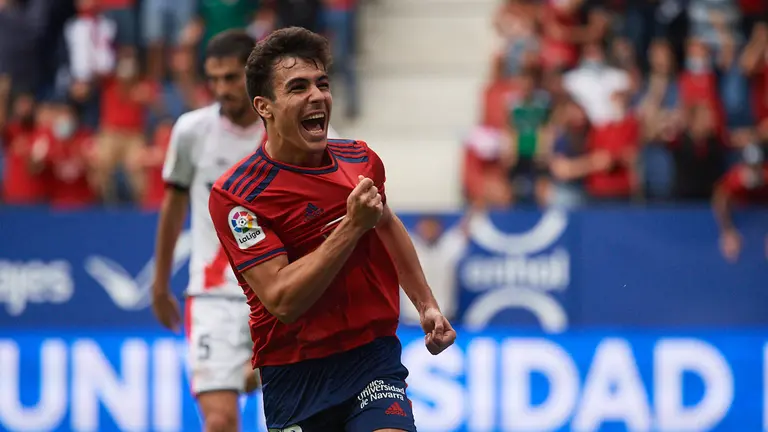 Partido entre Osasuna y el Rayo Vallecano correspondiente a la jornada número 8 disputado en el estadio de El Sadar de Pamplona. MIGUEL OSÉS