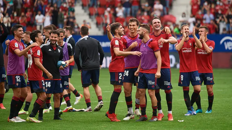 Partido entre Osasuna y el Rayo Vallecano correspondiente a la jornada número 8 disputado en el estadio de El Sadar de Pamplona. MIGUEL OSÉS