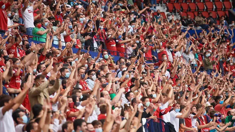 Partido entre Osasuna y el Rayo Vallecano correspondiente a la jornada número 8 disputado en el estadio de El Sadar de Pamplona. MIGUEL OSÉS