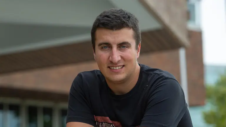 Alejandro Urdiciain, autor de la tesis para nuevos tratamientos contra el glioblastoma. UNAV