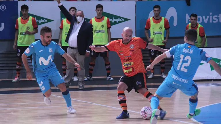 Partido de fútbol sala entre Inter Movistar y @RiberaNavarraFS en Madrid.