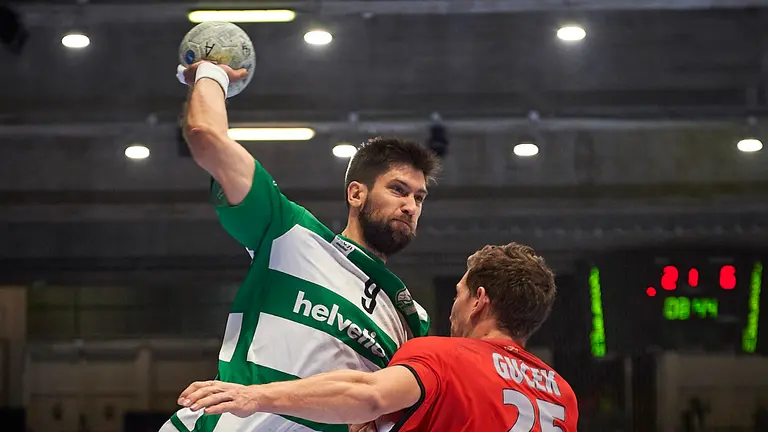El Helvetia Anaitasuna se enfrenta al Huesca en Pamplona. PABLO LASAOSA