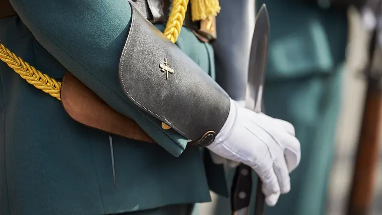 La Guardia Civil celebra el día de su patrona en Pamplona. PABLO LASAOSA