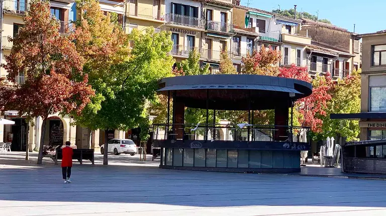 Kiosko de la plaza de San Juan en Estella. Navarra.com