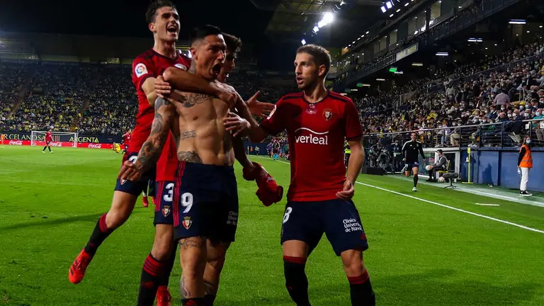 Partido de la jornada 9 de LaLiga entre Villarrreal y Osasuna con victoria 1-2 para los rojillos. CA OSASUNA