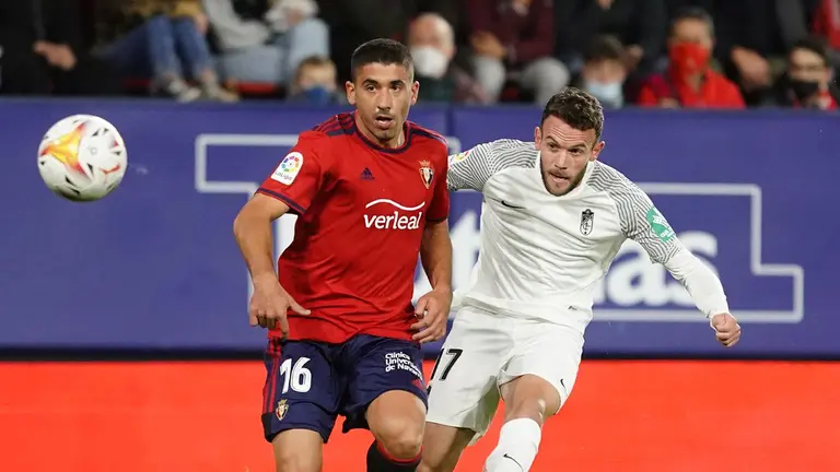 Osasuna se enfrenta al Granada en El Sadar en el primer partido de la décima jornada de La Liga. GRANADA