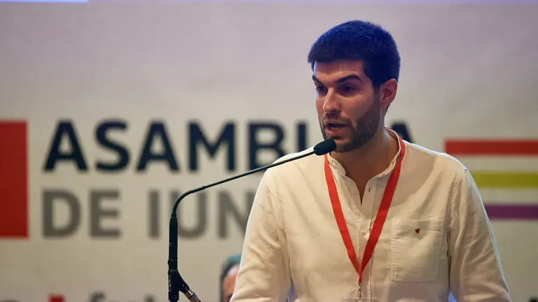 Izquierda Unida de Navarra (IUN) celebra su XI Asamblea General en la que los delegados ratifican la elección por parte de los afiliados de Carlos Guzmán como nuevo secretario general de la formación, cargo en el que releva a Marisa De Simón. MIGUEL OSÉS