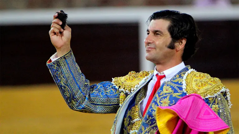 Fotograf&iacute;a de archivo tomada el 13 de agosto del 2021 del diestro Morante de la Puebla durante el festejo taurino celebrado en Herrera del Duque (Badajoz). El diestro Jos&eacute; Antonio Morante de la Puebla, matador de toros desde 1997, ha sido el ganador del Premio Nacional de Tauromaquia de este a&ntilde;o, que convoca el Ministerio de Cultura. EFE/ARCHIVO/ANTONIO CASTA&Ntilde;ARES