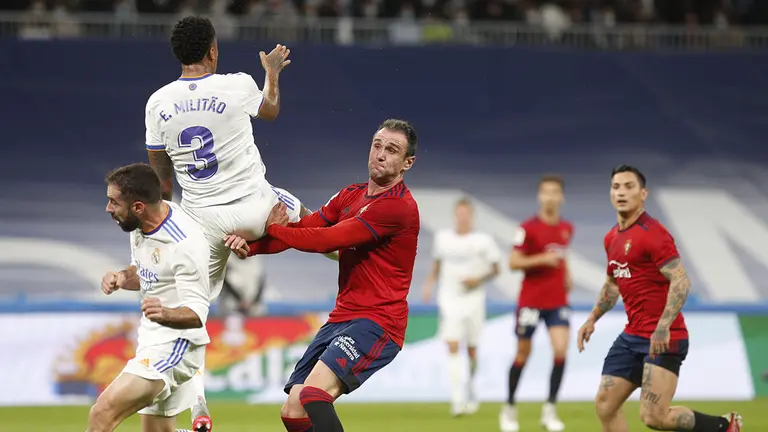 Osasuna se enfrenta al Real Madrid en el Santiago Bernabéu en el partido perteneciente a la undécima jornada de La Liga. C.A. OSASUNA