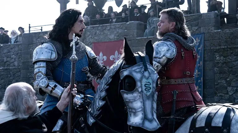 Matt Damon y Adam Driver en El Último Duelo. ARCHIVO