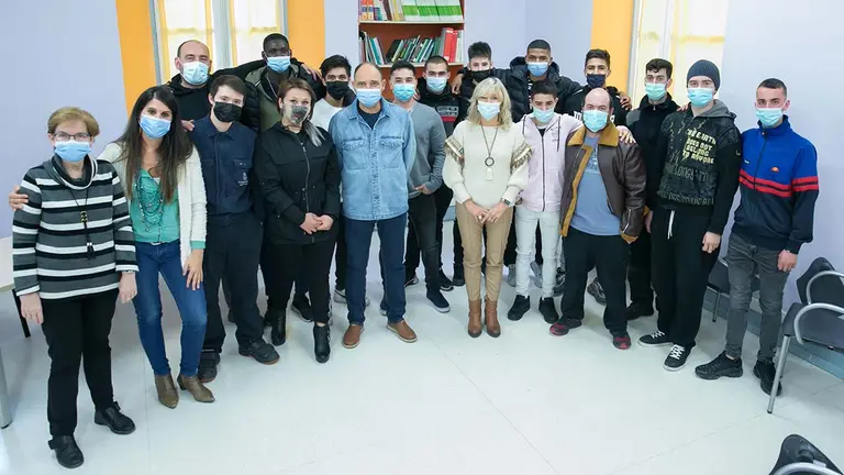 20 jóvenes reciben sus acreditaciones como expertos en soldadura en la clausura de la escuela taller municipal del Centro de Formación para el Empleo de Aranzadi. AYUNTAMIENTO DE PAMPLONA