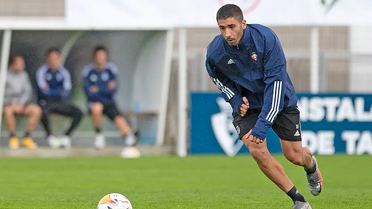 Cote en un entrenamiento de Osasuna en Tajonar. CA Osasuna.