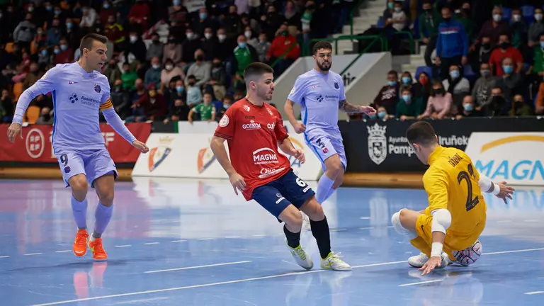 Partido entre Osasuna Xota y Barcelona disputado en el Pabellón Anaitasuna de Pamplona. MIGUEL OSÉS