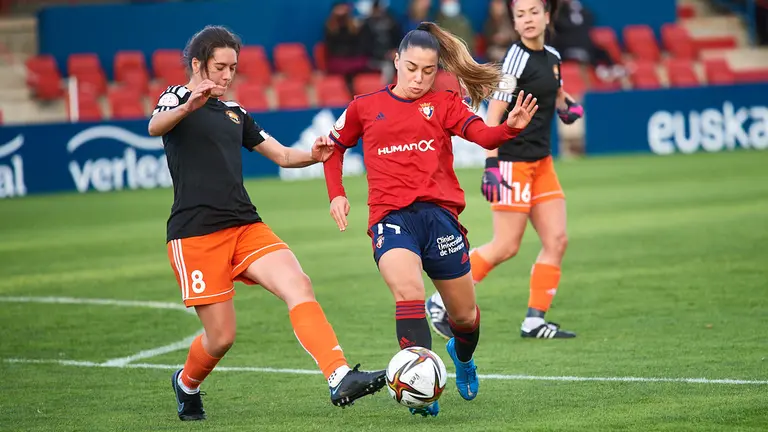 Partido entre Osasuna Femenino y Parquesol Valladolid en las instalaciones de Tajonar. MIGUEL OSÉS
