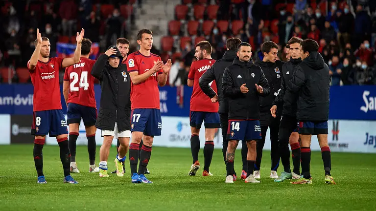 Partido entre Osasuna y Real Sociedad correspondiente a la jornada número 13 disputado en el estadio de El Sadar. MIGUEL OSÉS