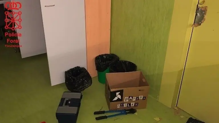 Material incautado a los jóvenes. POLICÍA FORAL