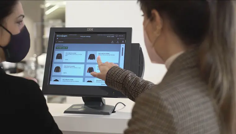 El Corte Inglés implanta el sistema de 'Catálogo Extendido' para poder hacer compras sobre más productos.