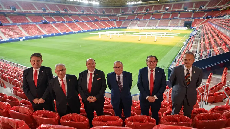 Presentación oficial de la nueva junta directiva de Osasuna presidida por Luis Sabalza. MIGUEL OSÉS
