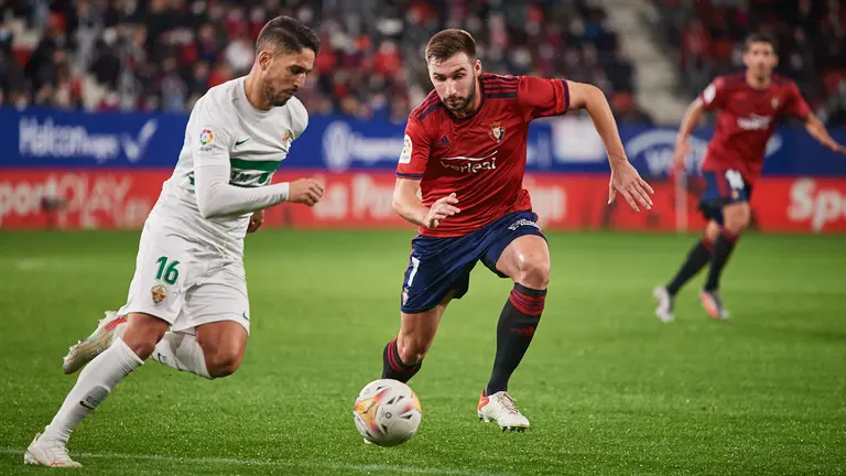 Partido entre Osasuna y Elche correspondiente a la jornada número 15 disputado en el estadio de El Sadar de Pamplona. MIGUEL OSÉS